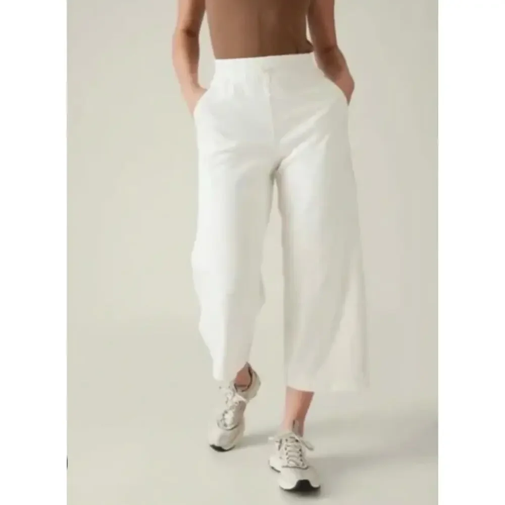 Athleta Triumph Wide Leg Crop Pants - Magnolia White - Large - 544711 - NWT - Picture 2 of 8